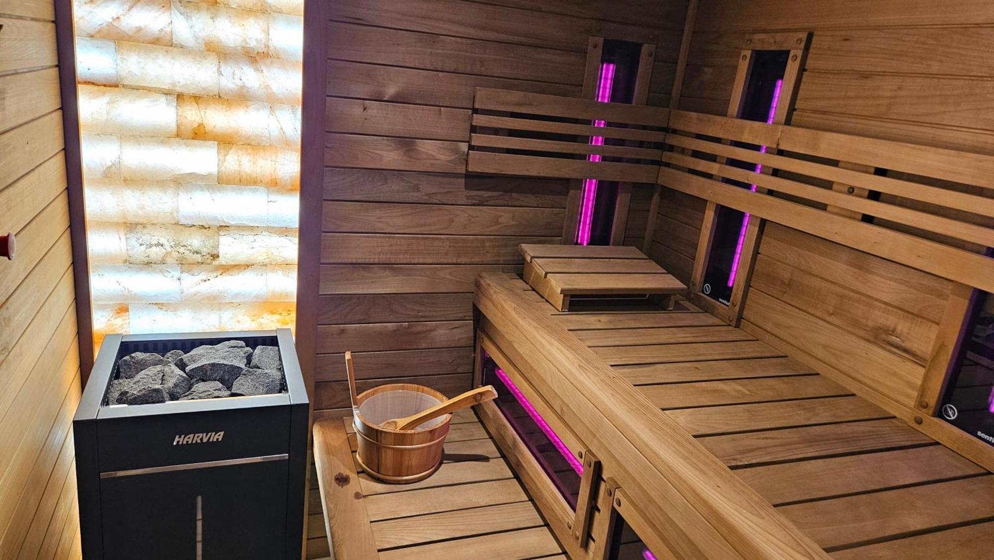 Apartamenty Komarno 46 Jacuzzi&Sauna Bagian luar foto